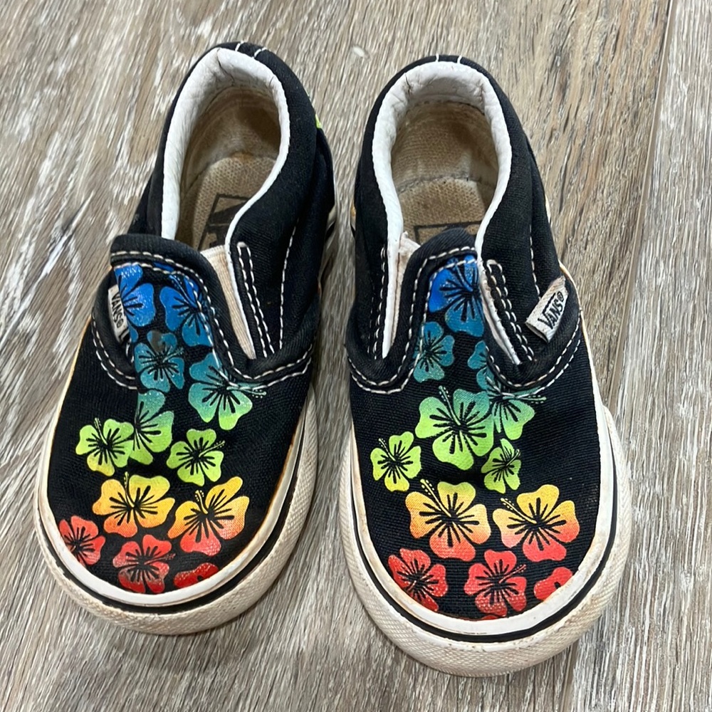 Baby Hawaiian vans size 4